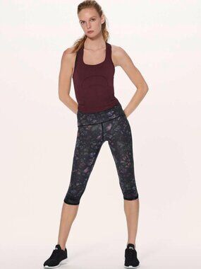 Lululemon Sz 6 Black Multi Frozen Flourish Train Times Crop Leggings